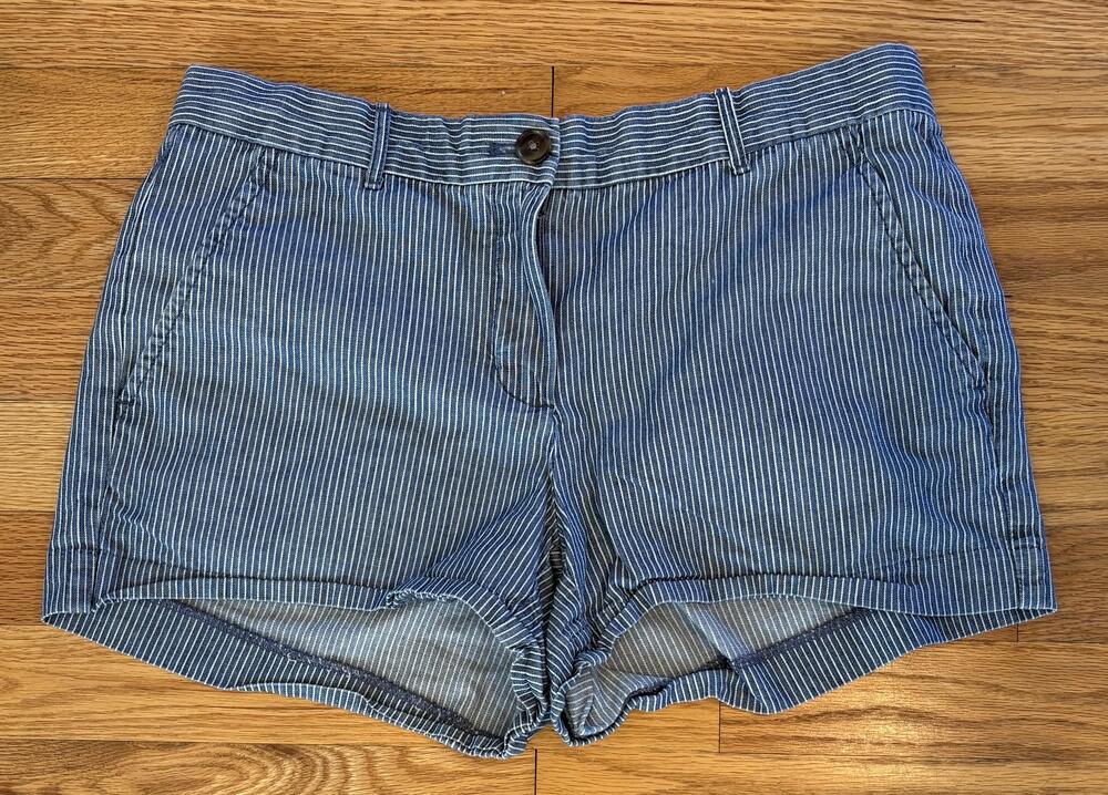 Gap Shorts Womens 2 Blue Railroad Stripe Pockets Short Short Chino Casual Summer